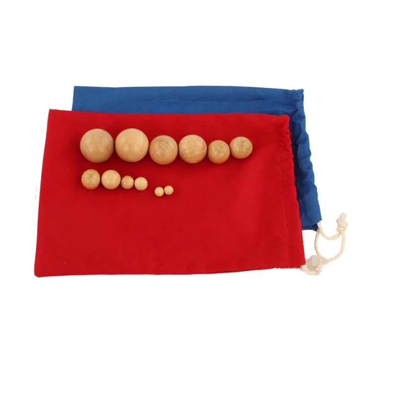 Mystery Bag 2: Same Shape diff.size
-two bags