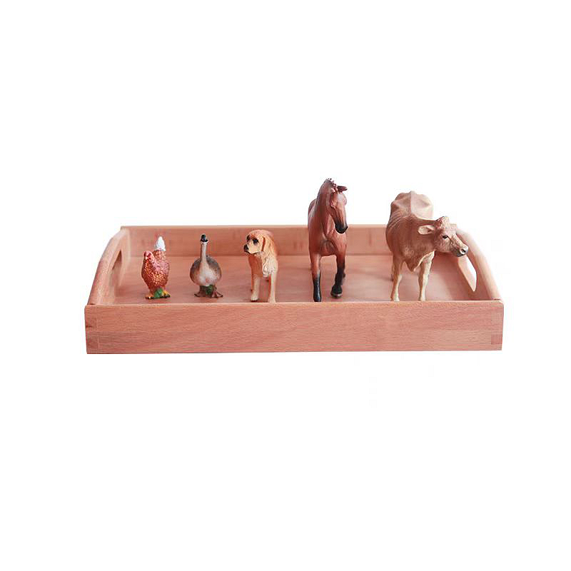 Replicas Objects
-Farm Animals with wooden tray